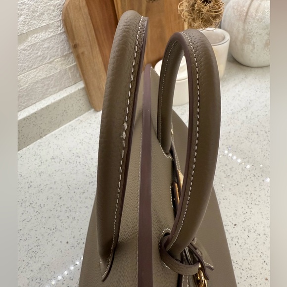 Birkin 35 Etoupe Togo inspired Taupe Leather Handbag with gold hardware - Picture 11 of 16